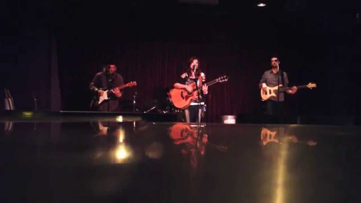 Never Let Go (live) – Jenni Dale Lord Band
